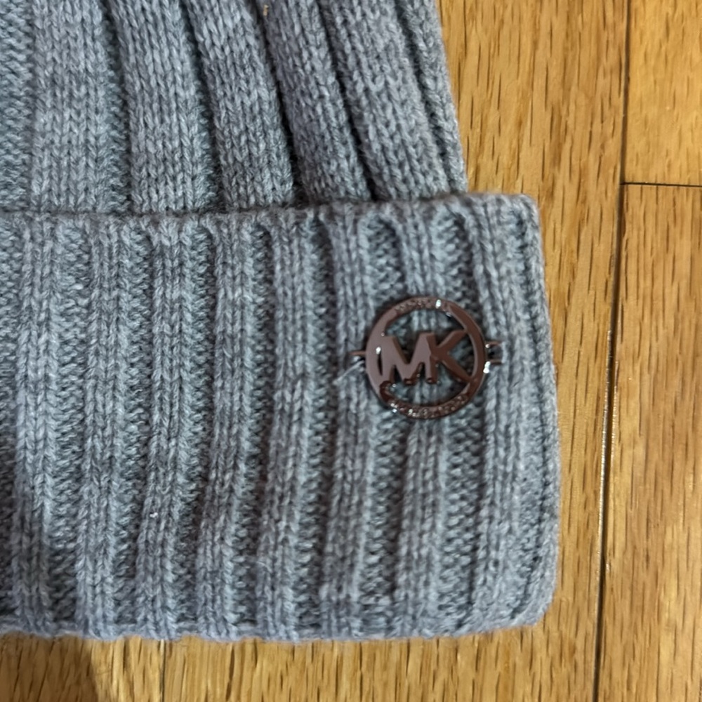 Michael Kors Beanie - Picture 3 of 4